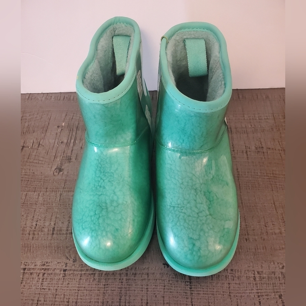 UGG Women Size 5  Aqua Boots - Picture 6 of 8